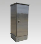 不锈钢端子箱特别适用于沿海地区、多粉尘等恶劣环境的室内外场合使用
 